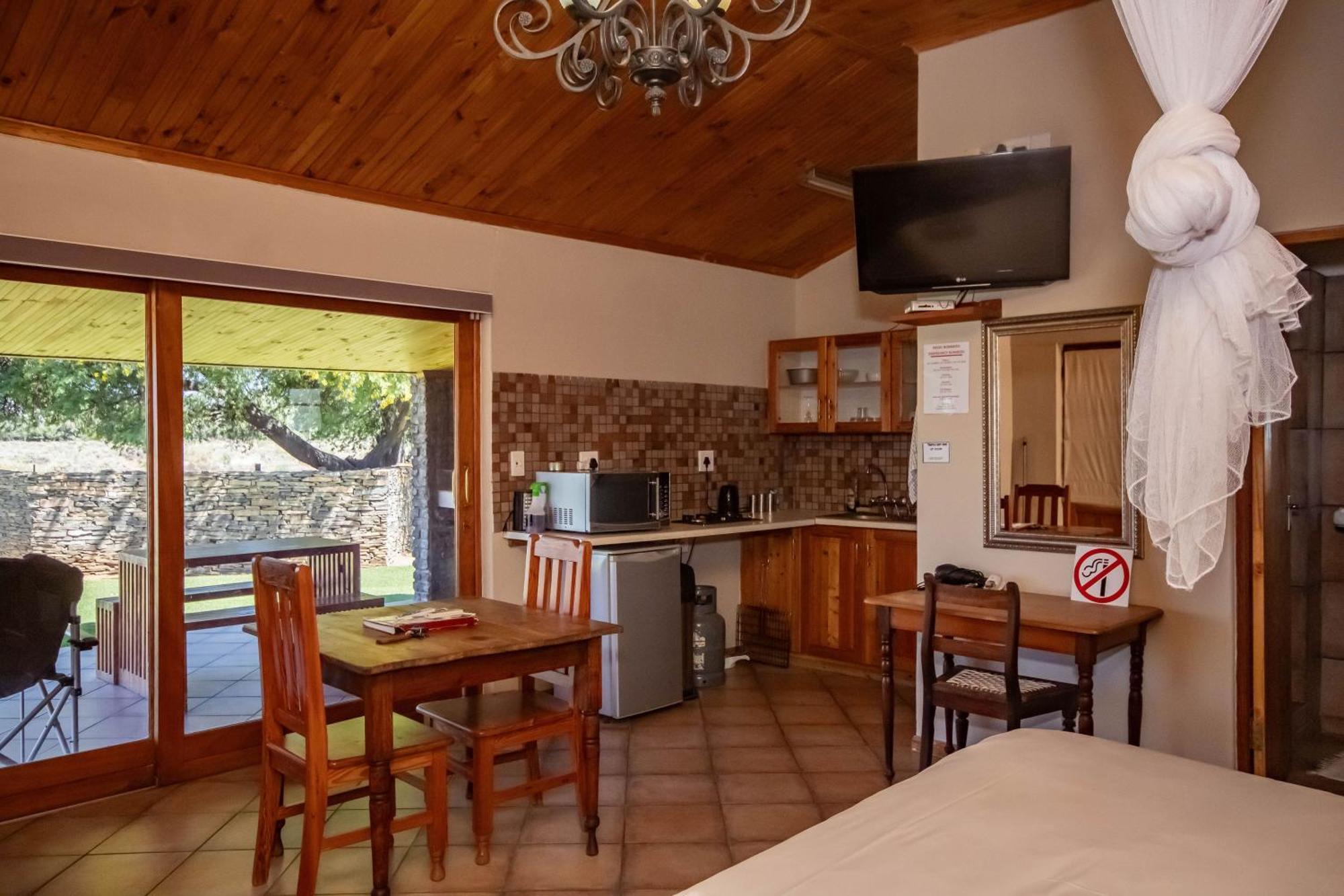 Tarantula Guest House Calvinia Bagian luar foto